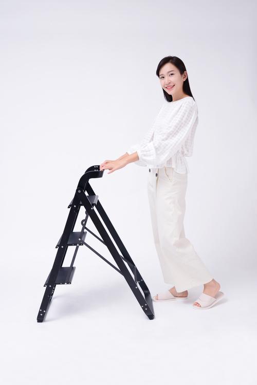爬梯子违法吗:爬梯子有什么好处