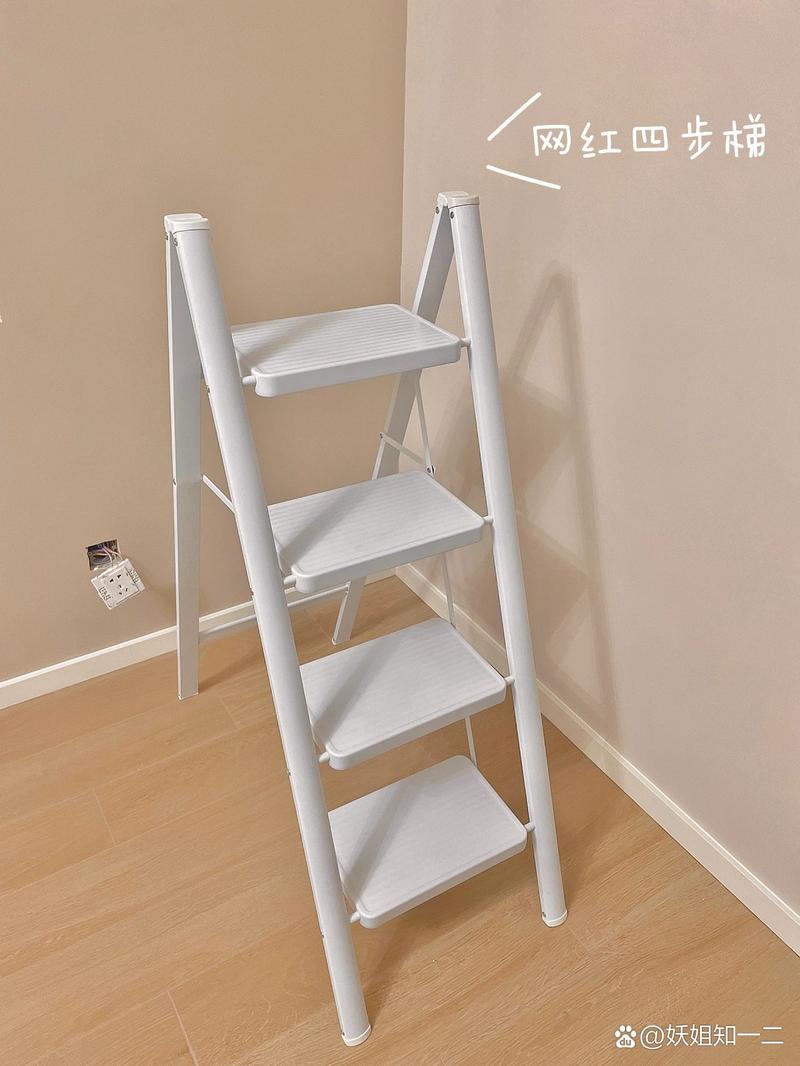 梯子图片:装修房子用的梯子图片